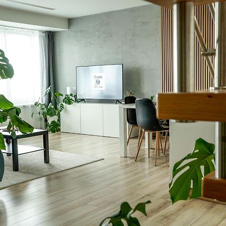 Urban Zenhouse No.2 - Breakfast Included Apartment บราติสลาวา ภายนอก รูปภาพ