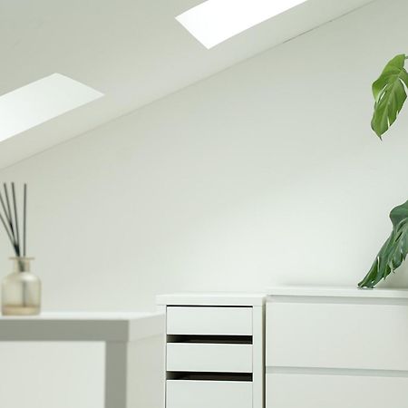 Urban Zenhouse No.2 - Breakfast Included Apartment บราติสลาวา ภายนอก รูปภาพ