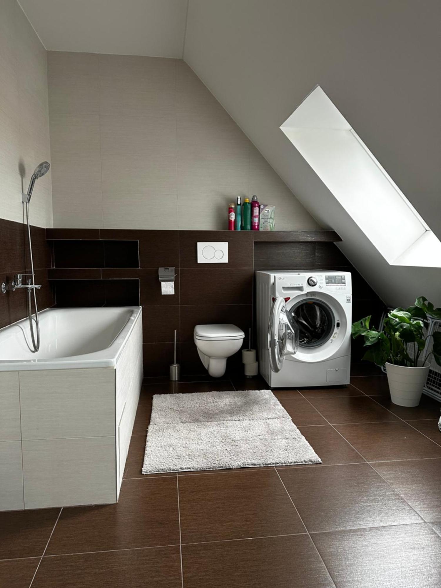 Urban Zenhouse No.2 - Breakfast Included Apartment บราติสลาวา ภายนอก รูปภาพ