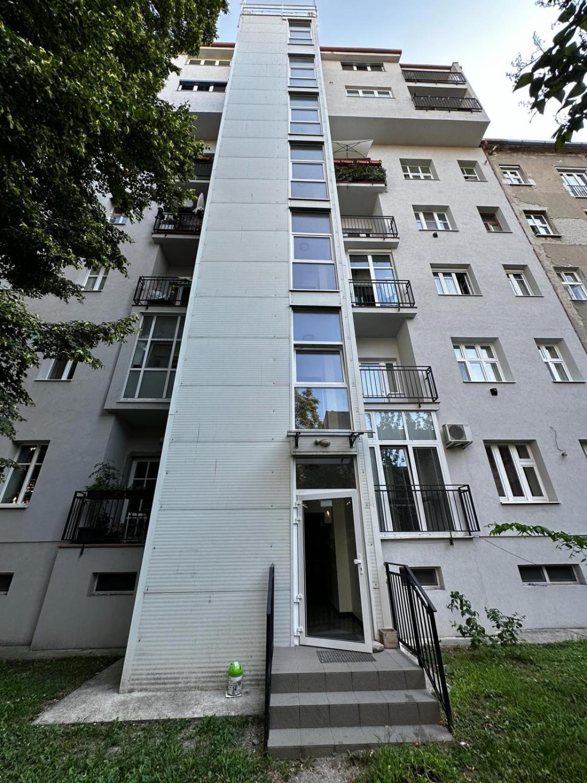 Urban Zenhouse No.2 - Breakfast Included Apartment บราติสลาวา ภายนอก รูปภาพ