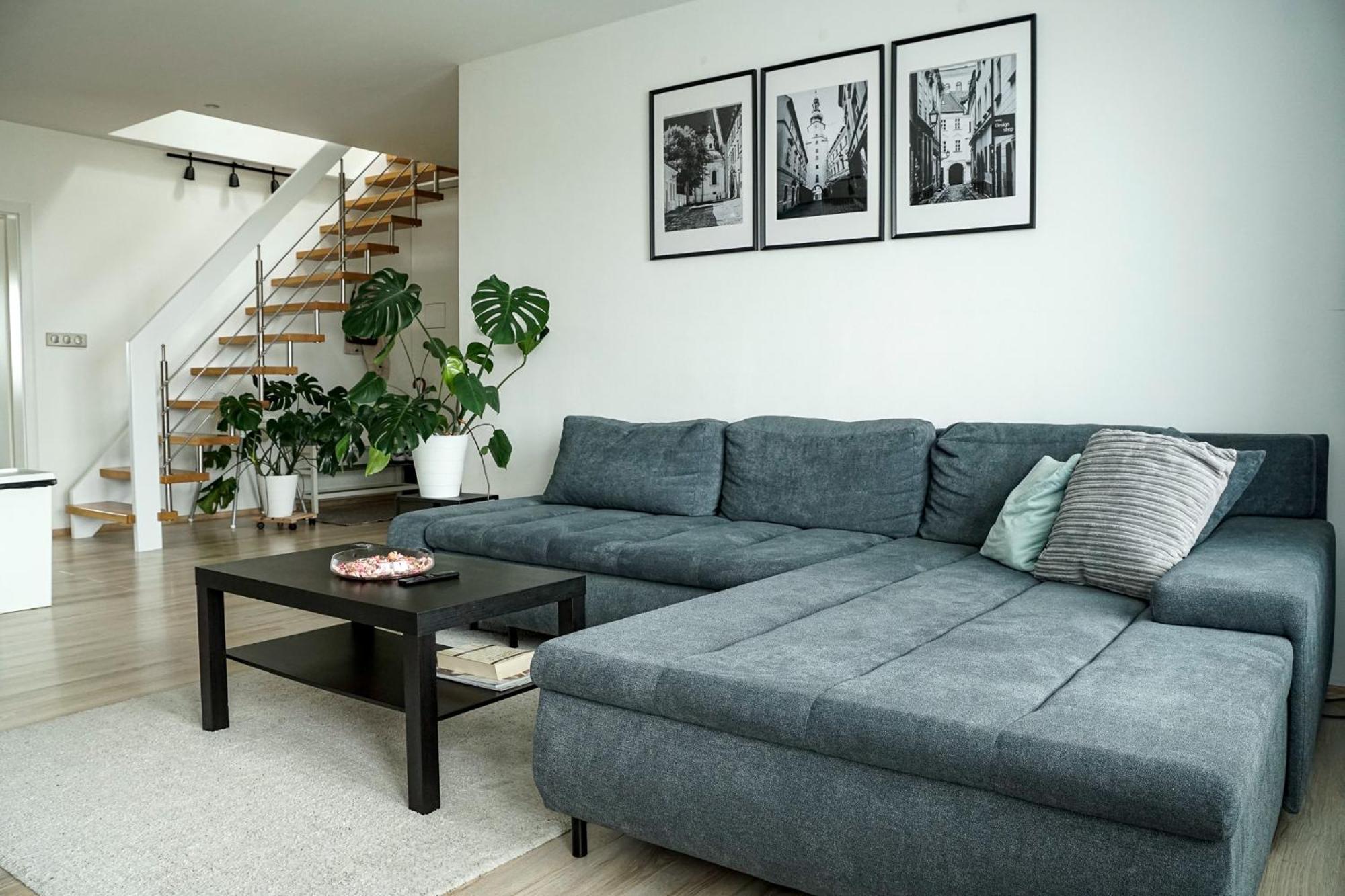 Urban Zenhouse No.2 - Breakfast Included Apartment บราติสลาวา ภายนอก รูปภาพ