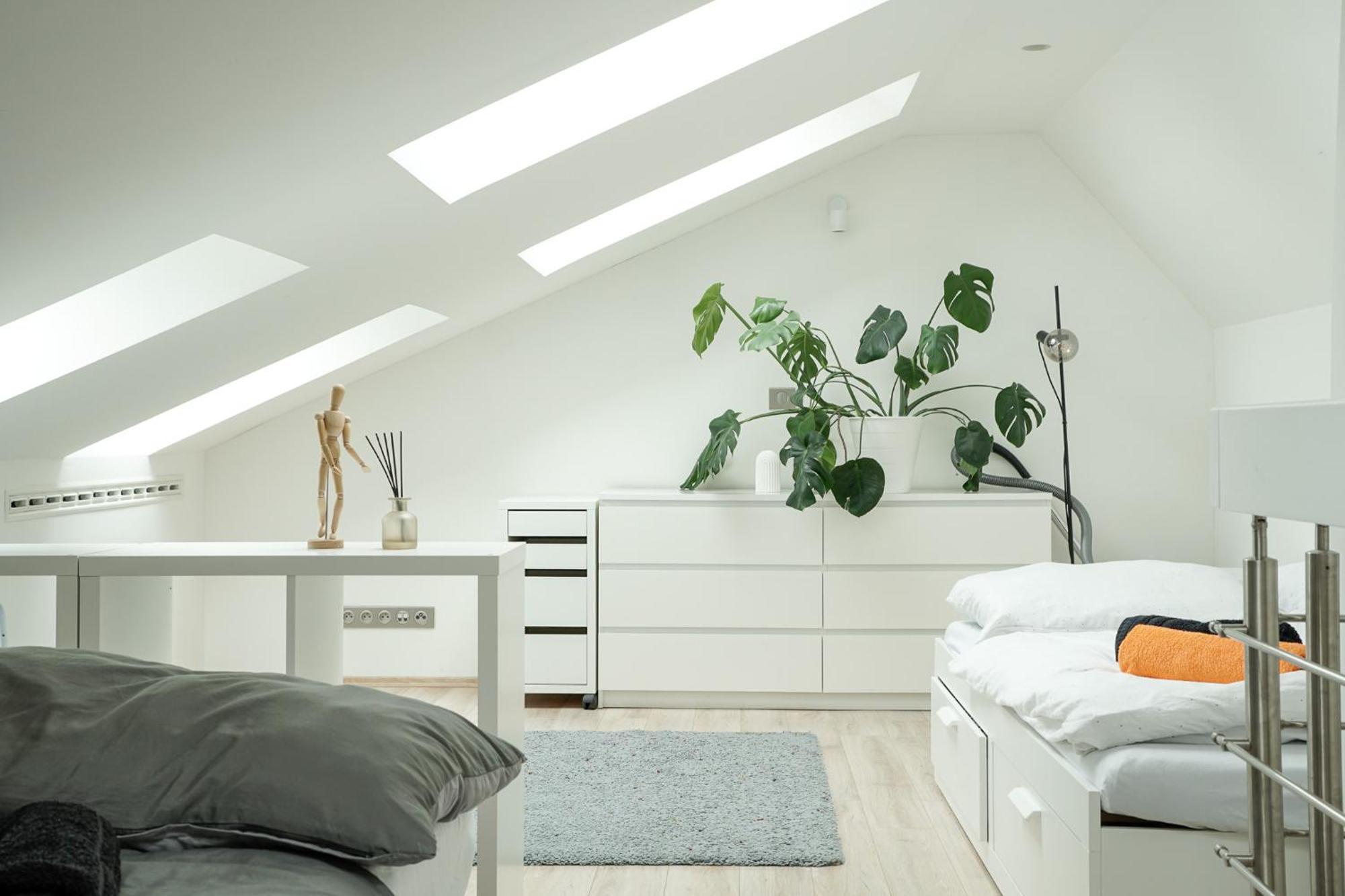 Urban Zenhouse No.2 - Breakfast Included Apartment บราติสลาวา ภายนอก รูปภาพ