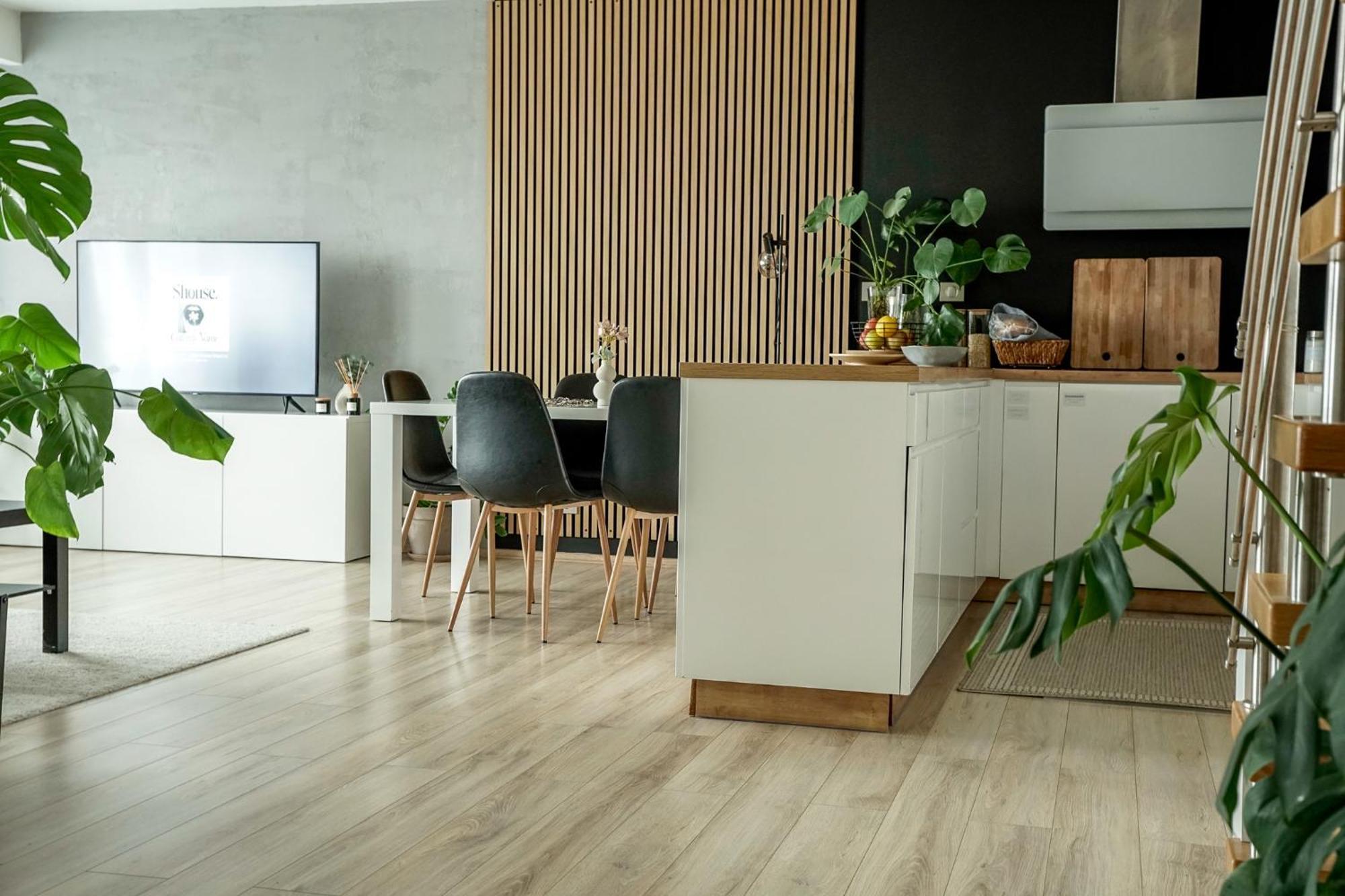 Urban Zenhouse No.2 - Breakfast Included Apartment บราติสลาวา ภายนอก รูปภาพ