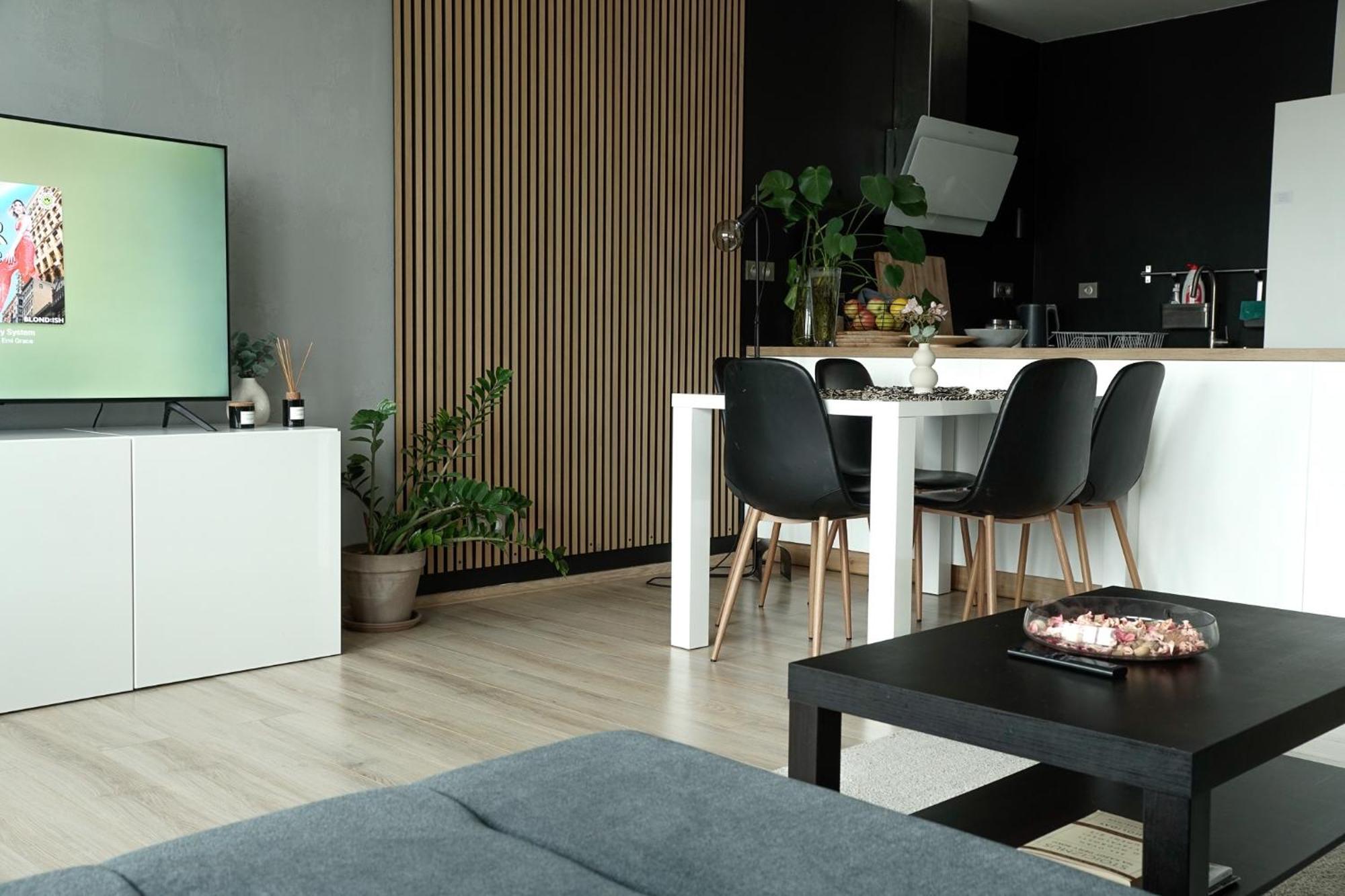 Urban Zenhouse No.2 - Breakfast Included Apartment บราติสลาวา ภายนอก รูปภาพ