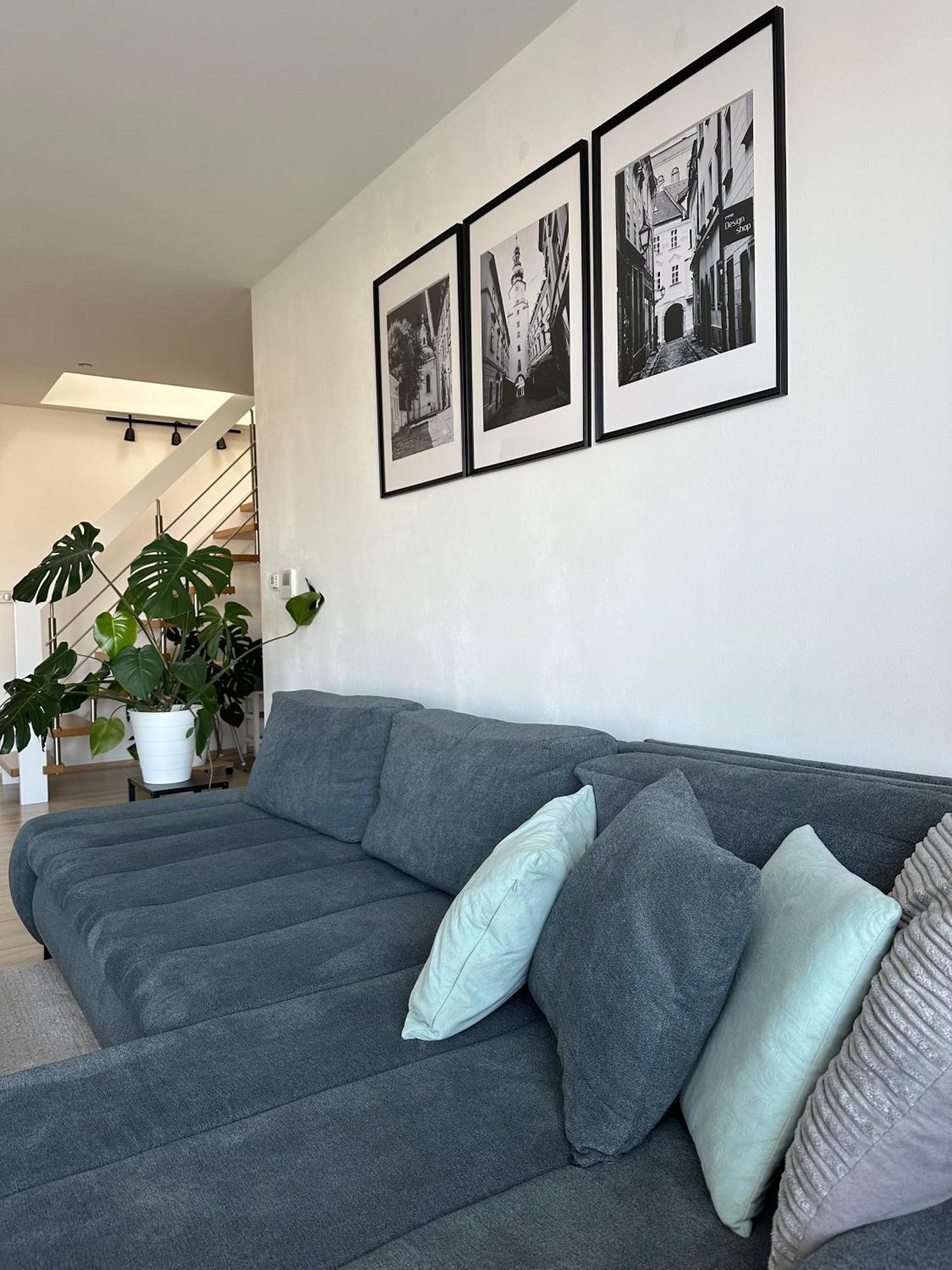 Urban Zenhouse No.2 - Breakfast Included Apartment บราติสลาวา ภายนอก รูปภาพ